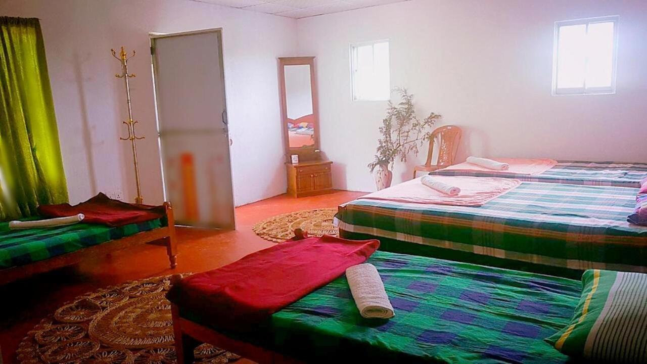 Yoho Toppass Breeze Hotel Нувара Елия Екстериор снимка